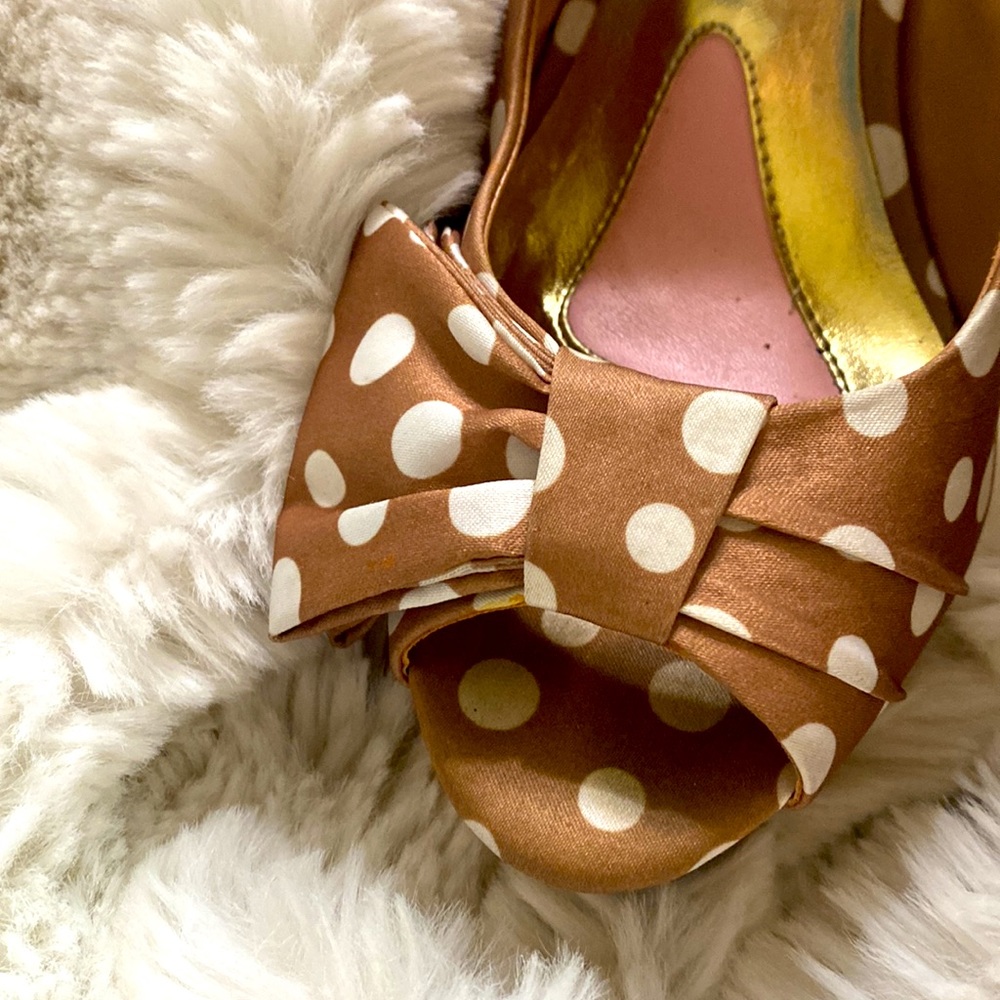 Paris Hilton tan & white polka dot platform wedges with peep toes
